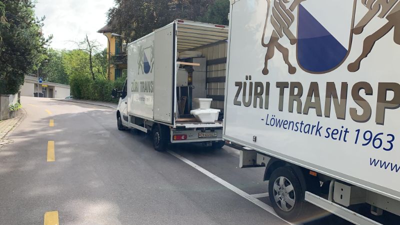 Qualitätiver Schweizer Umzug Möbeltransport Holziken